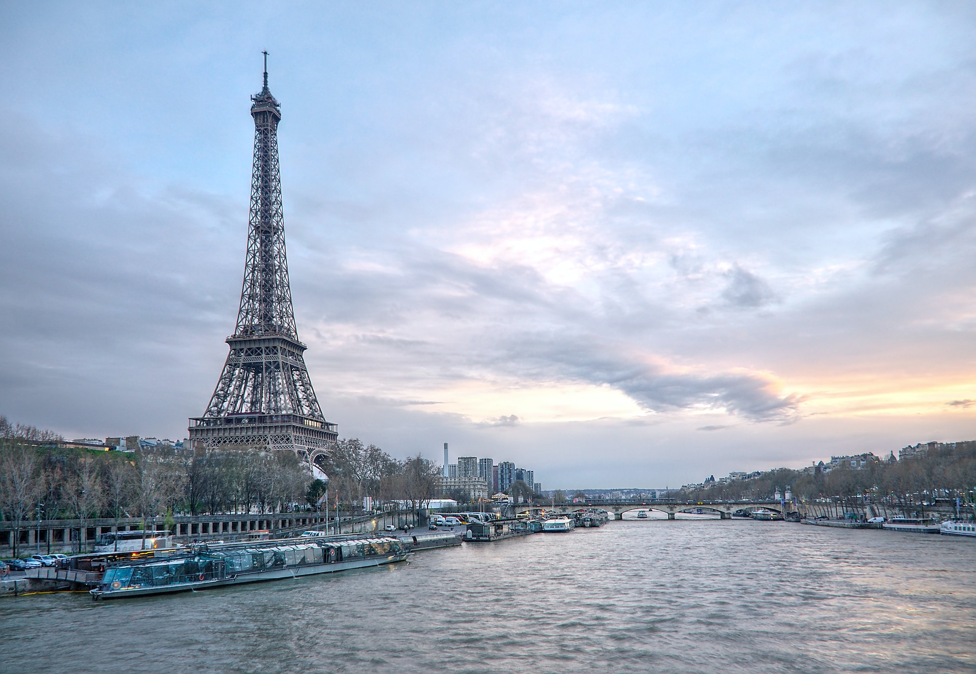 What Are the 11 Most Interesting Facts About the Eiffel Tower?